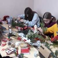 ZS Stanin - Tworzenie stroików bożonarodzeniowych